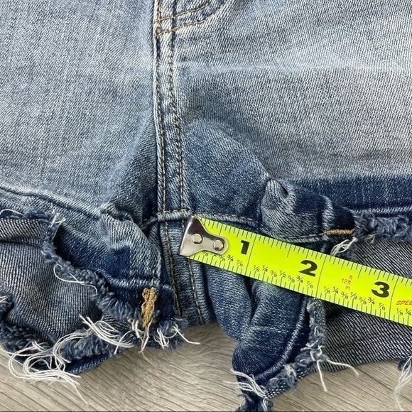Banana Republic Mid Rise Denim Shorts Size 26 - Picture 5 of 5